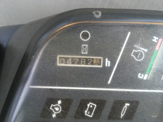KOMATSU รุ่น: PC60-7