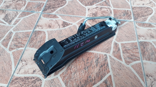 แม่แรง BENZ W211