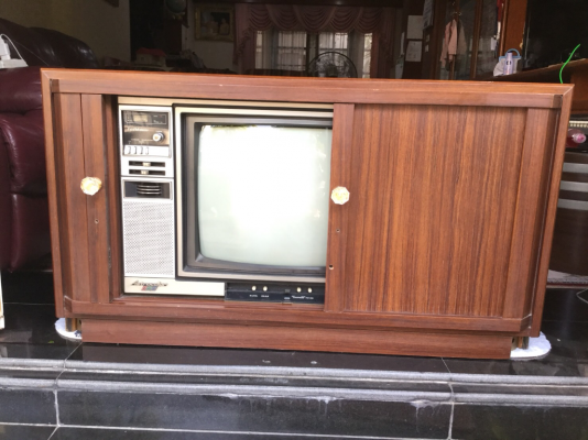 TV โบราณ ของเก่าสวย น่าสะสม จัดร้านตั้งโชว์ TV โบราณ ของเก่าสวย น่าสะสม จัดร้านตั้งโชว์