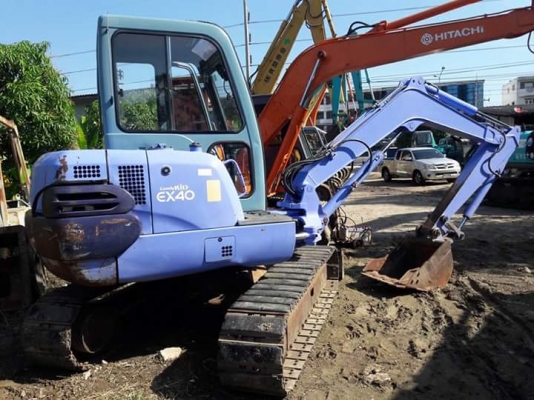 มาใหม่จ้า..HITACHI EX40-2  เก่านอกแท้  สภาพสวยเดิมๆๆ เครื่องปั๊มดี พร้อมใช้  โทร 089-3818694  ดวงนภา
