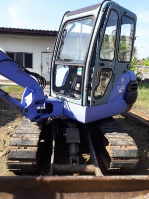 มาใหม่จ้า..HITACHI EX40-2  เก่านอกแท้  สภาพสวยเดิมๆๆ เครื่องปั๊มดี พร้อมใช้  โทร 089-3818694  ดวงนภา
