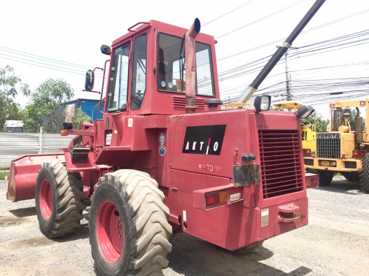 ขายรถตักล้อยาง CATERPILLAR 910F ขั่วโมงน้อย นำเข้าจากญี่ปุ่นพร้อมใช้ครับ สนใจติดต่อ 063-9316985 ID LINE : 0639316985