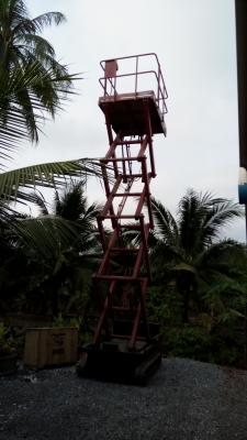 รถกระเช้า 6 เมตรพร้อมใช้แบตเตอรี่ใหม่ 2 ลูกเบิกห้าง ตู้ชาร์ท2ตู้สำหรับชาร์ทไฟบ้านได้