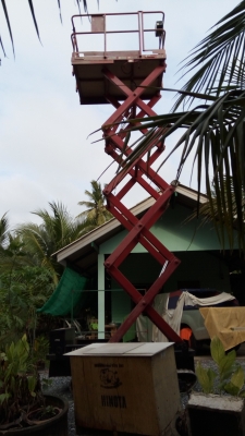 รถกระเช้า 6 เมตรพร้อมใช้แบตเตอรี่ใหม่ 2 ลูกเบิกห้าง ตู้ชาร์ท2ตู้สำหรับชาร์ทไฟบ้านได้