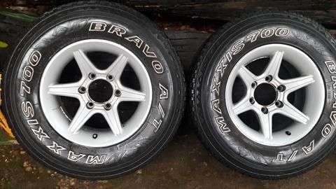 แม็กอ๊อฟโรด6รูพร้อมยางขอบ15เดิมๆไม่มีซ่อม