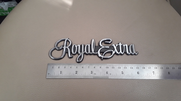 เพลทโลโก้ Royal Extra
