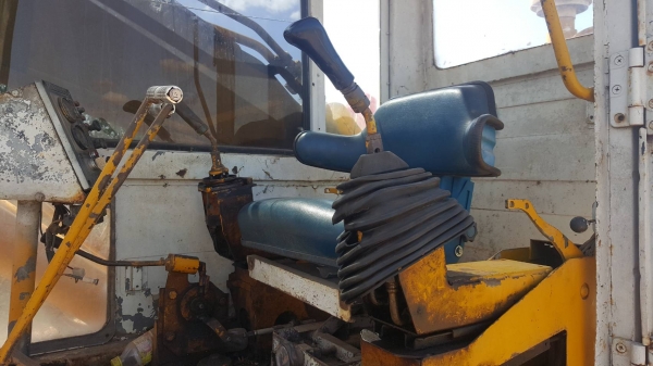 ขาย แบคโฮ KOMATSU PC200-3 คอนโทรลสั้น เอกสารเล่มทะเบียนครบ เครื่องดี ปั้มดี ช่วงล่างเต็ม