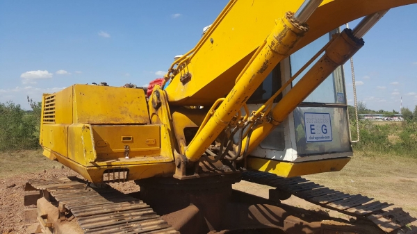 ขาย แบคโฮ KOMATSU PC200-3 คอนโทรลสั้น เอกสารเล่มทะเบียนครบ เครื่องดี ปั้มดี ช่วงล่างเต็ม