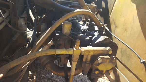 ขาย แบคโฮ KOMATSU PC200-3 คอนโทรลสั้น เอกสารเล่มทะเบียนครบ เครื่องดี ปั้มดี ช่วงล่างเต็ม