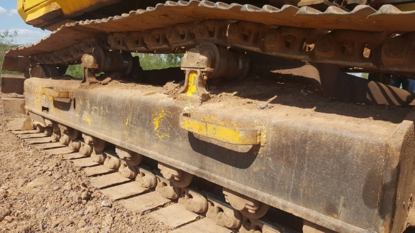 ขาย แบคโฮ KOMATSU PC200-3 คอนโทรลสั้น เอกสารเล่มทะเบียนครบ เครื่องดี ปั้มดี ช่วงล่างเต็ม