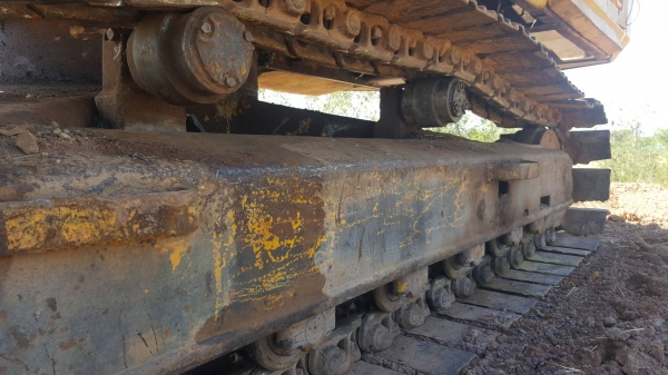 ขาย แบคโฮ KOMATSU PC200-3 คอนโทรลสั้น เอกสารเล่มทะเบียนครบ เครื่องดี ปั้มดี ช่วงล่างเต็ม