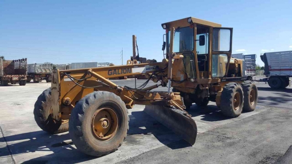 ขาย รถเกรด GALION 850 เอกสารเล่มทะเบียนครบ รถใช้งานได้ปกติ ยางไม่ค่อยสวย ราคาคุยกันได้ ขาย รถเกรด GALION 850 เอกสารเล่มทะเบียนครบ รถใช้งานได้ปกติ ยางไม่ค่อยสวย ราคาคุยกันได้