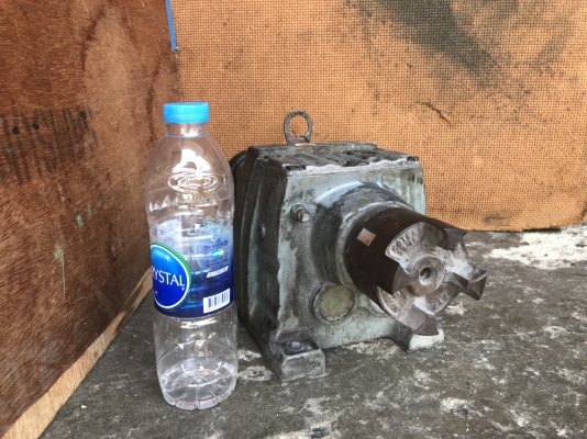 ขายหัวเกียร์ทดรอบ SEW eurodrive อัตราทด 1:4.3 สภาพสวย หมุนนิ่ม พร้อมใช้งาน