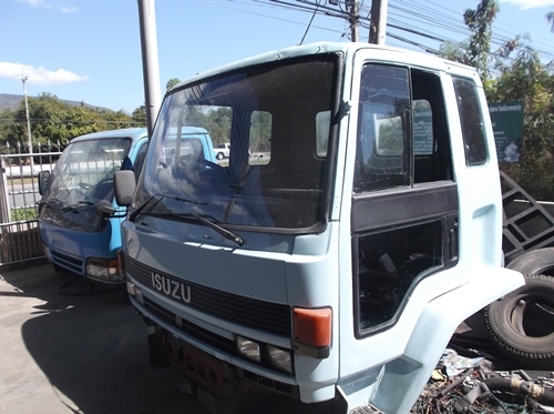 ขายหัว ROCKY  10ล้อ ทำสีแล้ว ตามสภาพที่เห็น  มีตัวดีด ตัวรับไม่มี