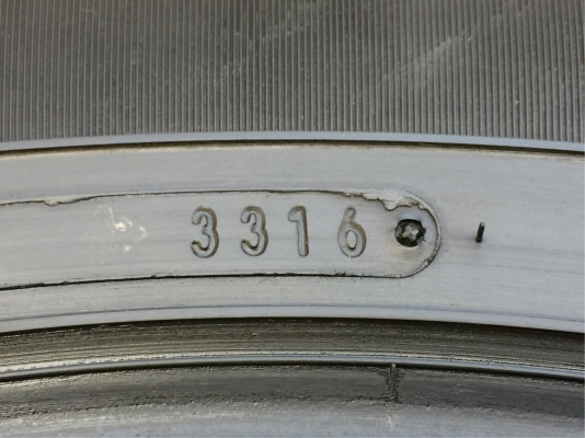 ยาง Dunlop 255 70 16 ปลายปี16 ดอกเต็ม ไม่มีปะ เนื้อนิ่มๆ ใช้ยาว ราคาไม่แพง ยาง Dunlop 255 70 16 ปลายปี16 ดอกเต็ม ไม่มีปะ เนื้อนิ่มๆ ใช้ยาว ราคาไม่แพง