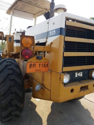 ขายรถตักล้อยาง KOMATSU 515-2 เอกสารเล่มทะเบียน ราคา 590,000 สะภาพเก่านอก รถสวยพร้อมใช้ 2 เพลา สนใจโทร.081-3531946 ต่อ.บางนา &amp; ไอร์ดีลาย รถอยู่ราชบุรี