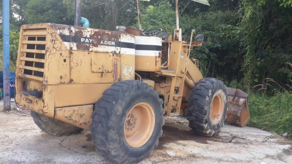 ขายรถตักล้อยาง KOMATSU 510 กรองคู่ ระบบสมบูรณ์ พร้อมใช้งาน สนใจโทร 081-970-1072 ขายรถตักล้อยาง KOMATSU 510 กรองคู่ ระบบสมบูรณ์ พร้อมใช้งาน สนใจโทร 081-970-1072