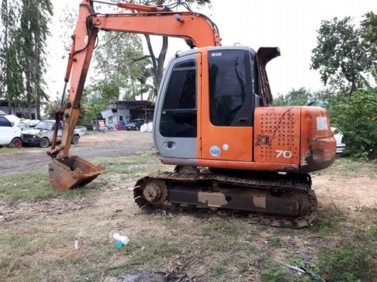 ขาย 535,000 สภาพเก่านอก HITACHI 70 เครื่องดี ปั้มแรง โช่หนา เอวแน่น ไฟฟ้าครบ เอกสารอินวอยท์  รถอยู่  สุรินทร์ 090-772-3710 090-772-3708