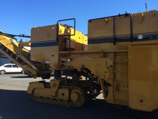 รถกัดถนน CMI รถกัดถนน CMI