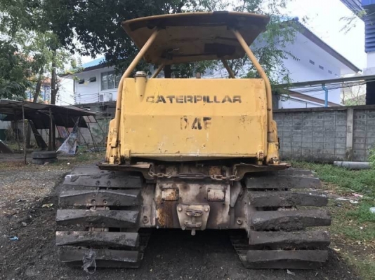 ขาย 320,000 บาท รถแทรกเตอร์ CATTERPILAR  D4E เกียร์ตัด 5 เกียร์ ตีนเป็ด ผานดันปรับระดับได้ รถใช้งานได้ ช่วงล้างพร้อมใช้ เครื่อง.43V แรง ฝาบาง เกียร์นิ้ม แถมเอกสารใบแจ้งจำหน่ายผู้ครอบครอง  รถอยู่  กทม  090-772-3708 090-772-3710