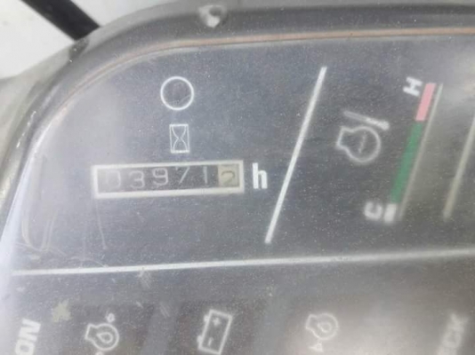 ขายจ้า..KOMATSU PC40-7E  เก่านอกแท้  เครื่องดำ  4,XXX  ชั่วโมง พร้อมใช้  โทร 089-3818694 ดวงนภา