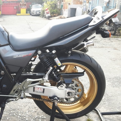 ขาย cb 400 vtec 3 ปี 2005 ทะเบียนแท้โอนขนส่ง