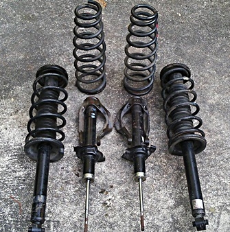 หม้อพักท่อไอเสีย(1500) และโช๊คหน้า-หลัง(3500) ACCORD งูเห่า ปี 2002