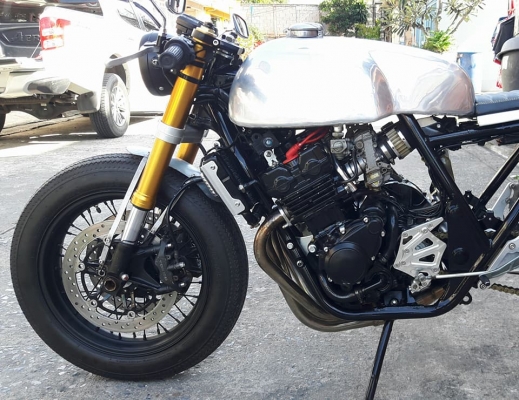 ขาย cb 400ปี 1994  ทะเบียนแท้ แต่งคาเฟ่