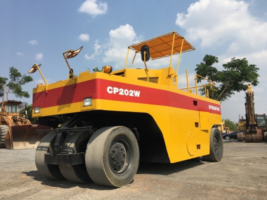 รถบดเจ็ดล้อยาง DYNAPAC R20 เครื่องยนต์ ISUZU 6BD1 พวงมาลัยเพาเวอร์ FROM JAPAN สภาพพร้อมใช้งาน สนใจติดต่อ 063-9316985 ID LINE : 0639316985 ครับ