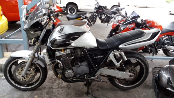 ขาย CB1000 BIG ONE PROJECT ปี 95 ทะเบียนพร้อมโอน