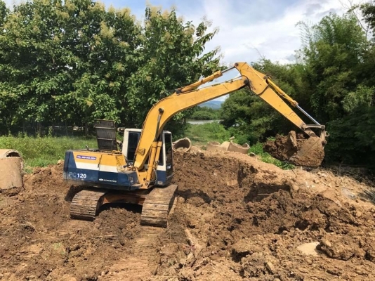 ขายด่วน แบคโฮKOMATSU PC100-5