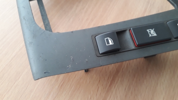 สวิทช์กดขึ้นลงกระจกไฟฟ้า BMW E46 พร้อมฝาครอบคันเกียร์ สวิทช์กดขึ้นลงกระจกไฟฟ้า BMW E46 พร้อมฝาครอบคันเกียร์