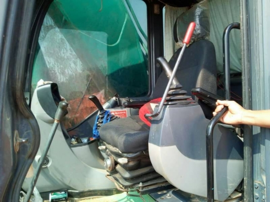 ขาย 1,999,999 KOBELCO sk 200-8 super(x)เครื่องดี ปั้มแรง ไฟฟ้าสมบูณร์ เอวแน่น ช่วงล่างเต็ม เอกสารแจ้งจำหน่าย รถสวยพร้อมใช้ รถอยู่ กาฬสิน 090-772-3710 090-772-3708