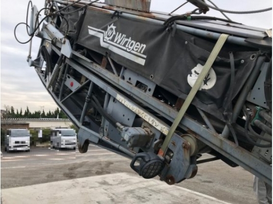 Wirtgen W2000 ปี2003 ใช้น้อย 5,000ชม. ราคาดีๆ รอของไม่นาน 092-929-9942 ธีรเทพ