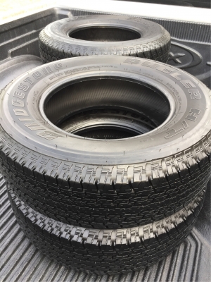 ยาง Bridgestone 245 70 16 สิ้นปี16 ดอกเต็ม เนื้อนิ่มๆ ใช้ยาว ราคาไม่แพง