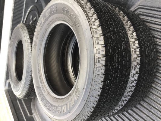 ยาง Bridgestone 245 70 16 สิ้นปี16 ดอกเต็ม เนื้อนิ่มๆ ใช้ยาว ราคาไม่แพง