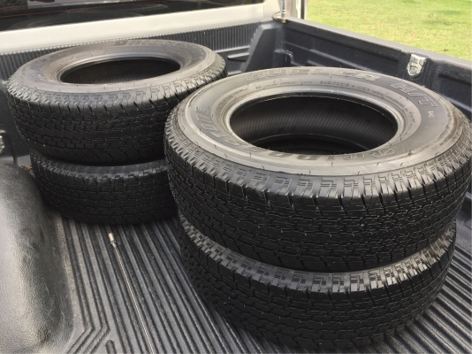 ยาง Bridgestone 245 70 16 สิ้นปี16 ดอกเต็ม เนื้อนิ่มๆ ใช้ยาว ราคาไม่แพง