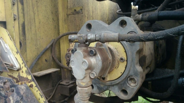 ขายKOBELCO SK200MARK/// ทำงานดี  เอกสารชื้อขาย อยู่มหาสารคาม ราคา430,000บ. สนใจ 0835601591หรือ 0903494058