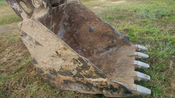 ขายKOBELCO SK200MARK/// ทำงานดี  เอกสารชื้อขาย อยู่มหาสารคาม ราคา430,000บ. สนใจ 0835601591หรือ 0903494058