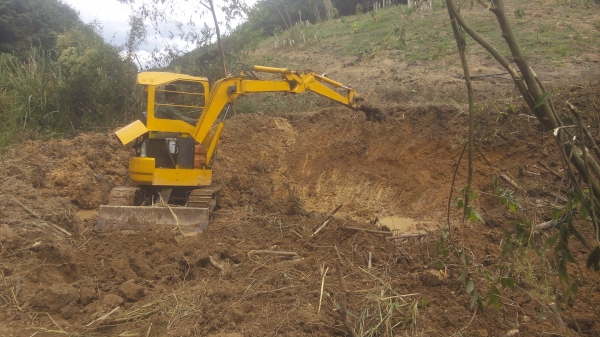 ขายครับแบคโฮ KOMATSU pc12UU-2 ขายครับแบคโฮ KOMATSU pc12UU-2