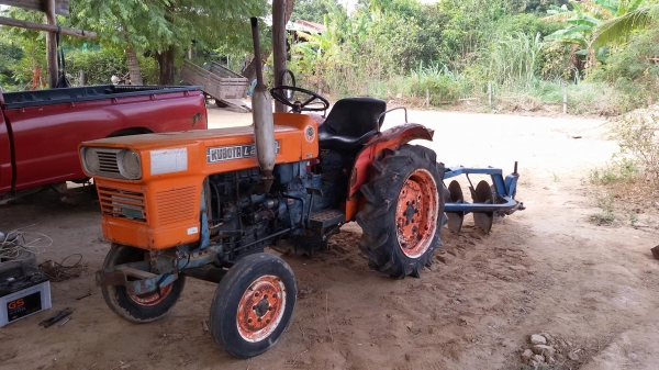 L220 เพลาเดียว ไม่มีดันหน้า ไม่มีอุปกรณ์  เฉพราะ ตัวรถ ราคา49,000 บาท