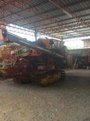 ขายรถเกี่ยวข้าวเจ้าช้างไวไฟปี51เครื่องอีซูซุ260ช่วงล่าง12โรงงาน