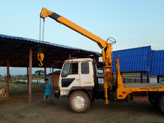 ขายเครน3ตันยูนิค3ปลอก2ชักสภาพพร้อมใช้งาน