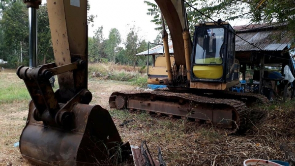 ขายรถขุดแบ็คโคCAT320 เล่มทะเบียนไฟฟ้ามี บูมสวยใช้งานปกติ
