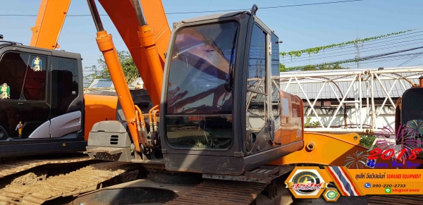 ขายรถแบ็คโฮ HITACHI ZX200-3 สภาพดี พร้อมใช้งาน จำนวน 2 คัน