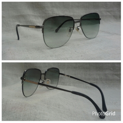 แว่นตาสูงศักดิ์ในราชสำนักอังกฤษ  'ไททาเนียมบริสุทธิ์ - สองกษัตริย์'  หายาก !  Vintage AQUASCUTUM handmade in England