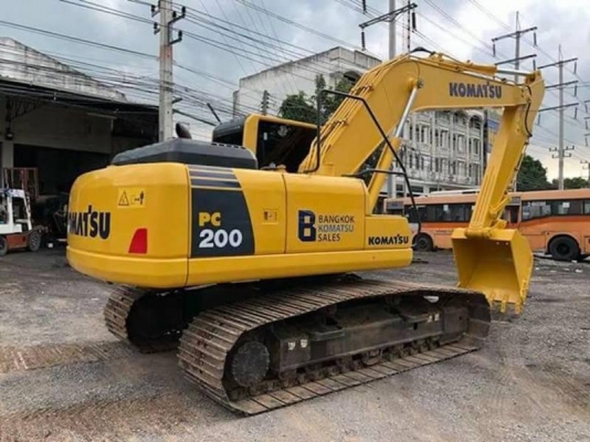 ขาย 2,150,000 KOMATSU pc 200-8 MO 7,400 ชม. เครื่องดี ปั้มแรง เอวแน่น ช่วงล่างแน่น รถสวยเหมือนใหม่ เอกสารพร้อมโอน รถอยู่ อ่างทอง 090-772-3710 090-772-3708