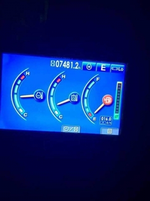 ขาย 2,150,000 KOMATSU pc 200-8 MO 7,400 ชม. เครื่องดี ปั้มแรง เอวแน่น ช่วงล่างแน่น รถสวยเหมือนใหม่ เอกสารพร้อมโอน รถอยู่ อ่างทอง 090-772-3710 090-772-3708