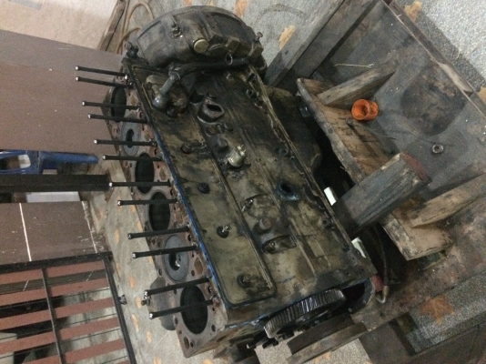 เสื้อสูบพร้อมข้อเหวี่ยงเครื่อง cummins 6BT