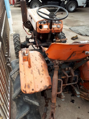 ต้องการขายรถไถตามสภาพ ต้องการขายรถไถตามสภาพ